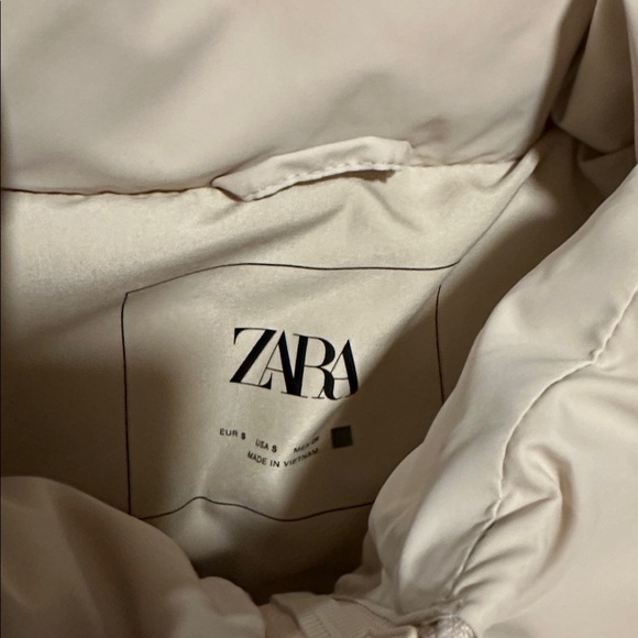 Zara Beige Puffer Vest - Picture 2 of 3